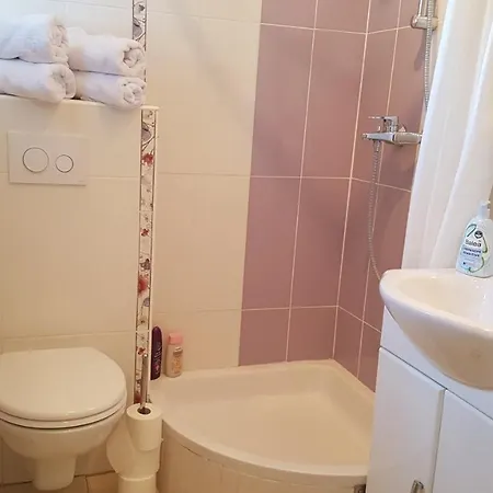 Studio Apartman Terrace-sevid Apartment Sevid